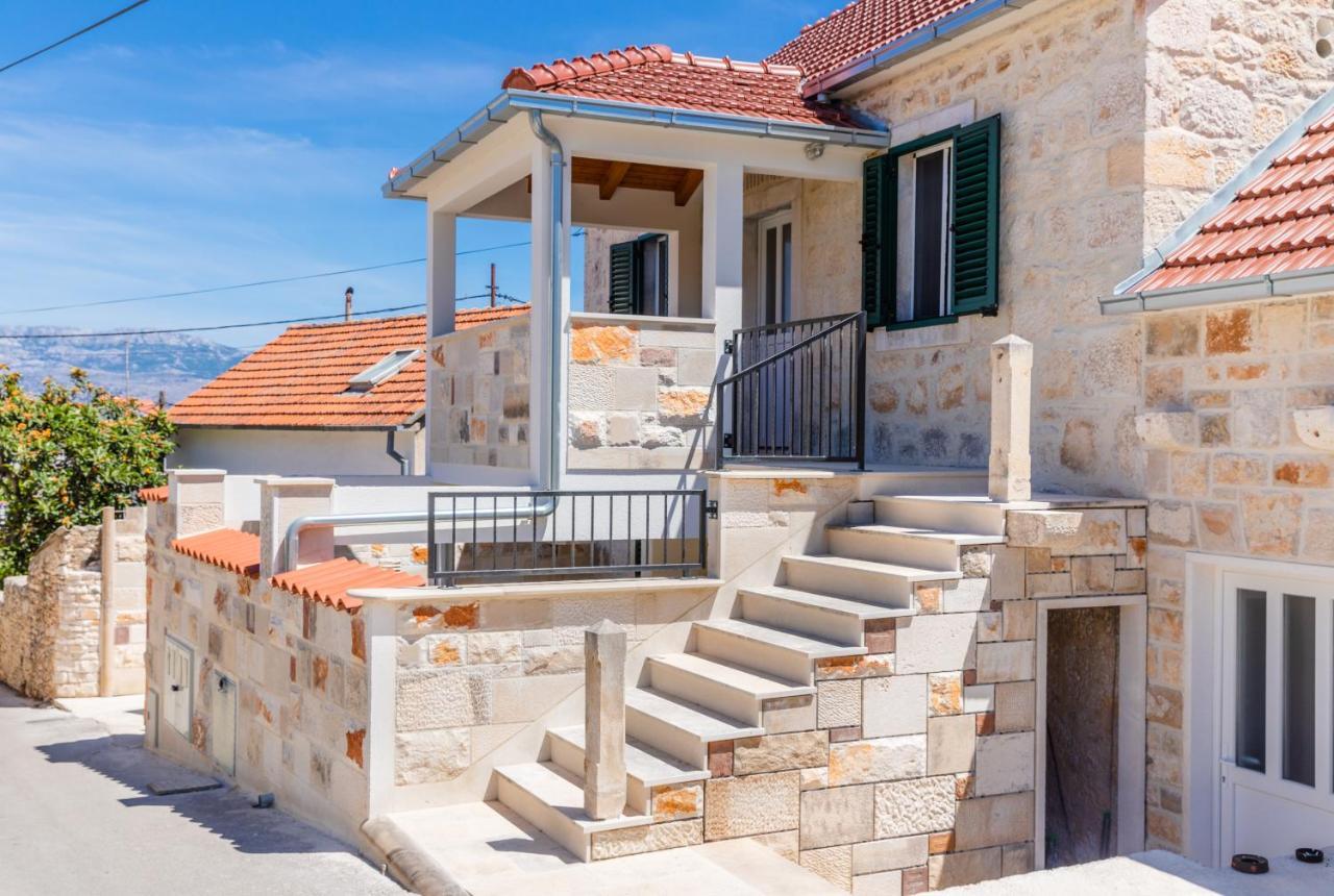 Apartmani Canaki Supetar Exterior foto