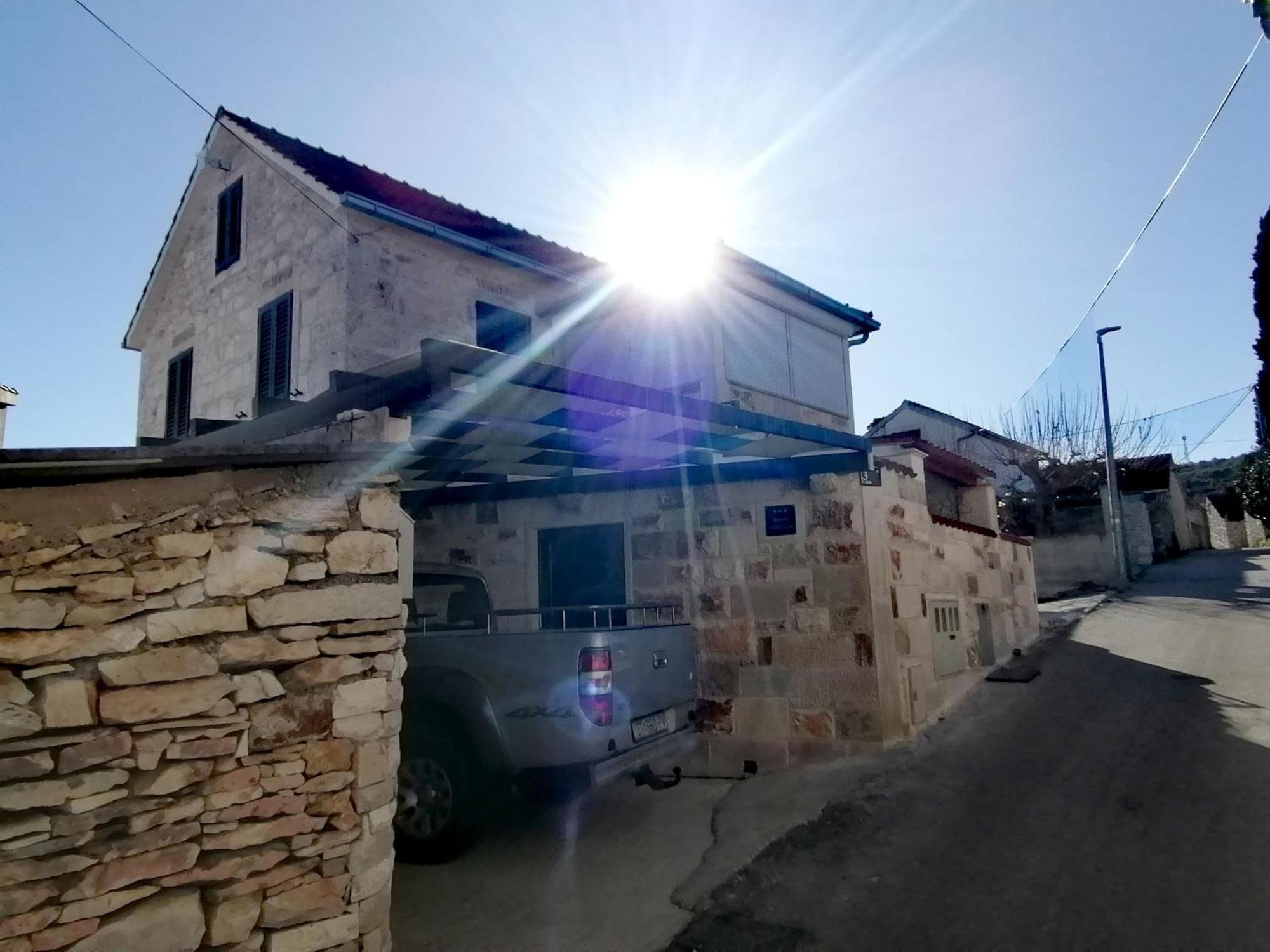 Apartmani Canaki Supetar Exterior foto