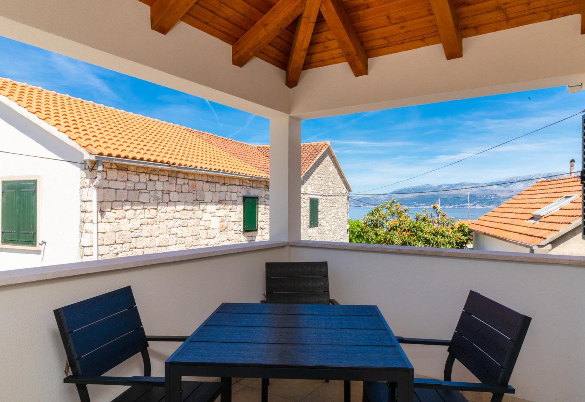 Apartmani Canaki Supetar Exterior foto